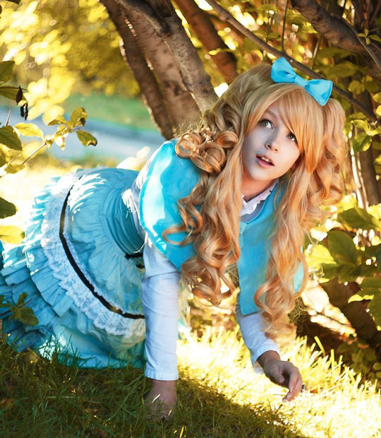 Cosplay Friday: Alice In Wonderland by techgnotic on DeviantArt