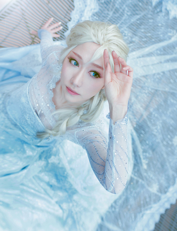 Cosplay Friday: Frozen by techgnotic on DeviantArt